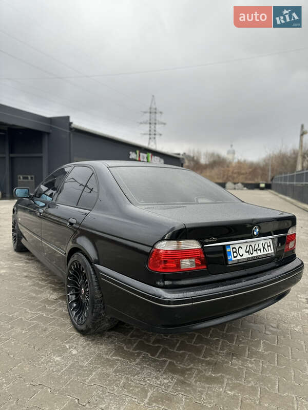 Седан BMW 5 Series 2002 в Львове