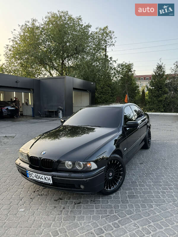 Седан BMW 5 Series 2002 в Львове