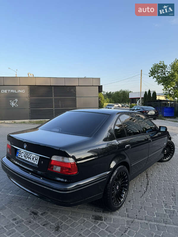 Седан BMW 5 Series 2002 в Львове