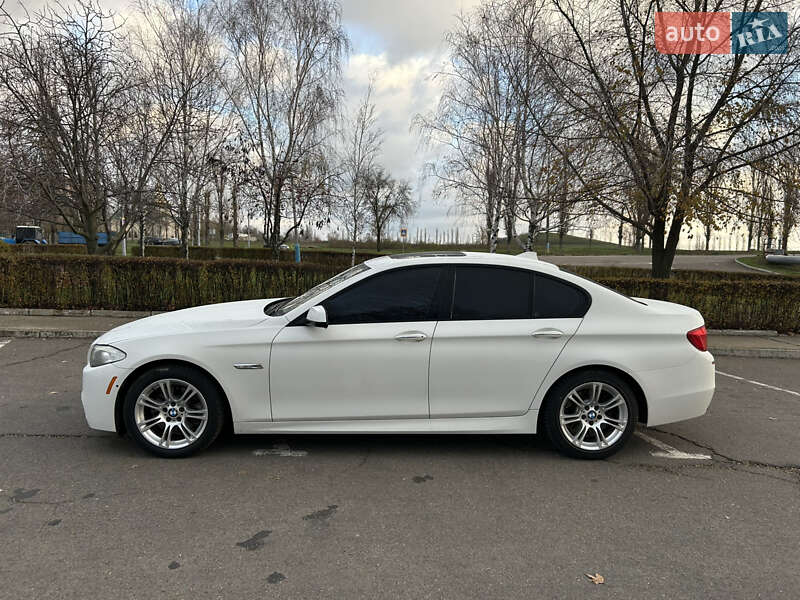 Седан BMW 5 Series 2012 в Южноукраинске