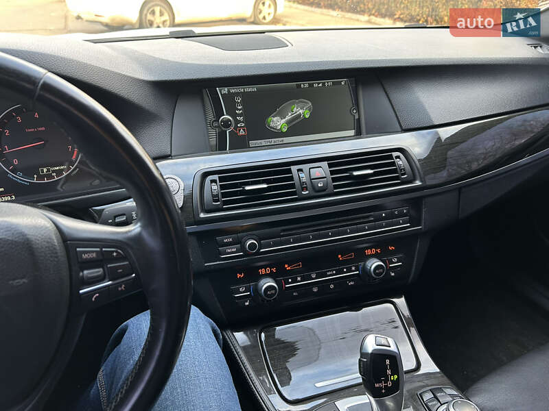 Седан BMW 5 Series 2012 в Южноукраинске