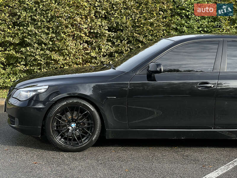 Седан BMW 5 Series 2007 в Киеве