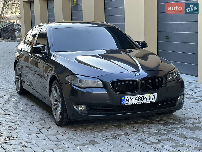 Седан BMW 5 Series 2013 в Ровно