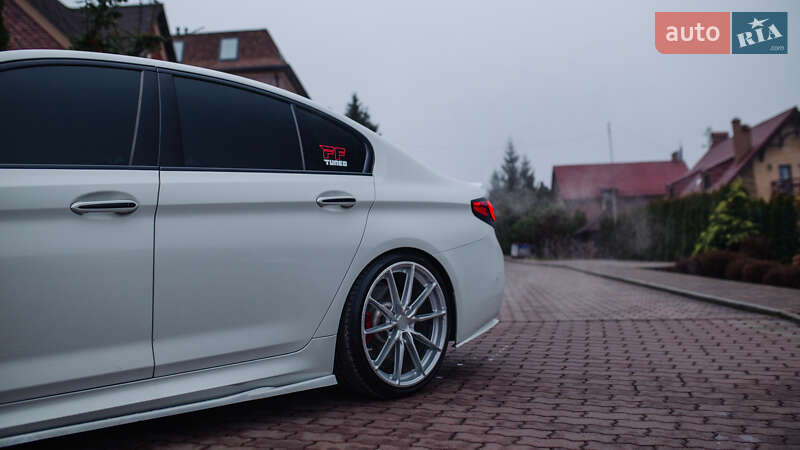 Седан BMW 5 Series 2017 в Залещиках
