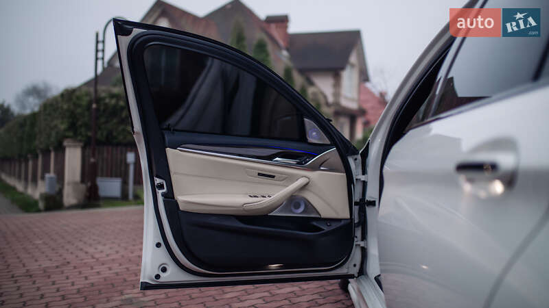 Седан BMW 5 Series 2017 в Залещиках