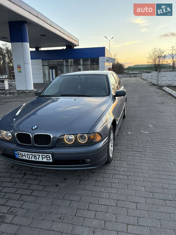 Седан BMW 5 Series 2001 в Дніпрі