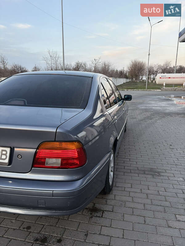 Седан BMW 5 Series 2001 в Дніпрі