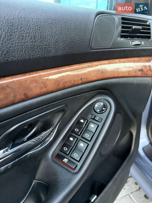 Седан BMW 5 Series 2001 в Дніпрі