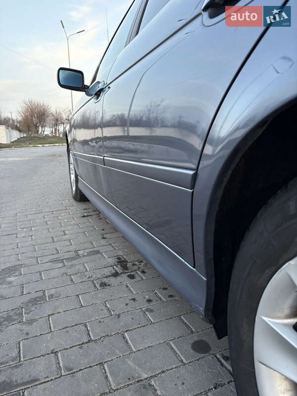 Седан BMW 5 Series 2001 в Дніпрі