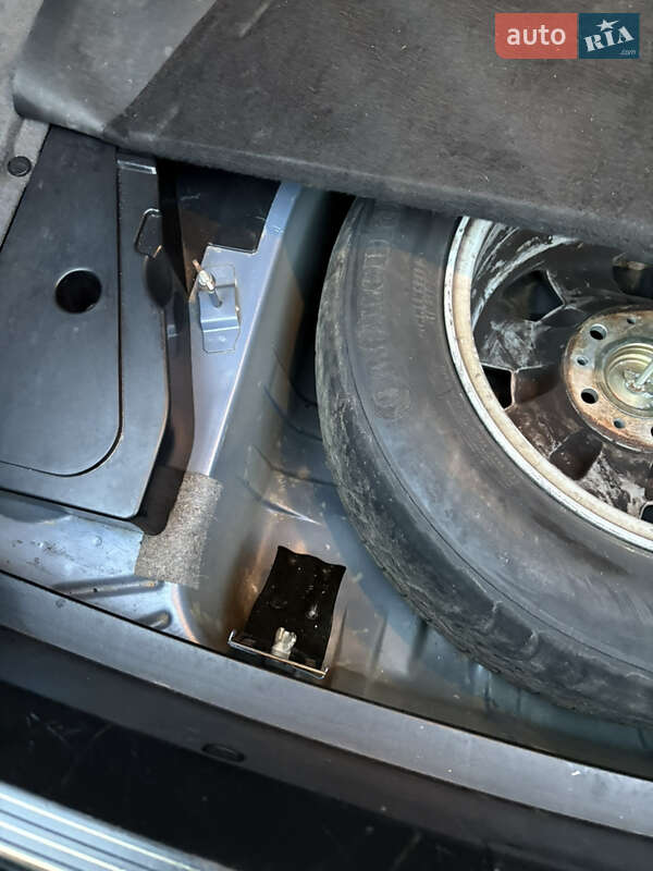 Седан BMW 5 Series 2001 в Дніпрі