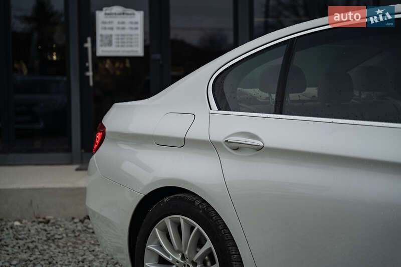 Седан BMW 5 Series 2014 в Черновцах