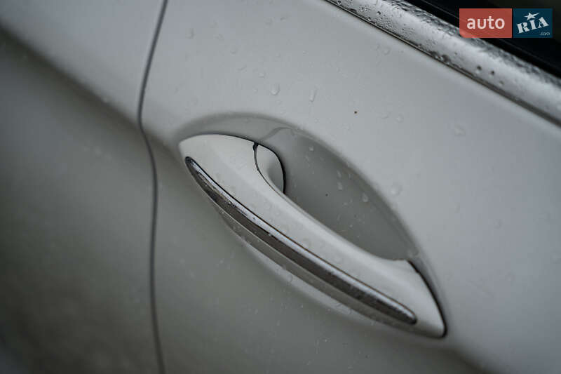 Седан BMW 5 Series 2014 в Черновцах