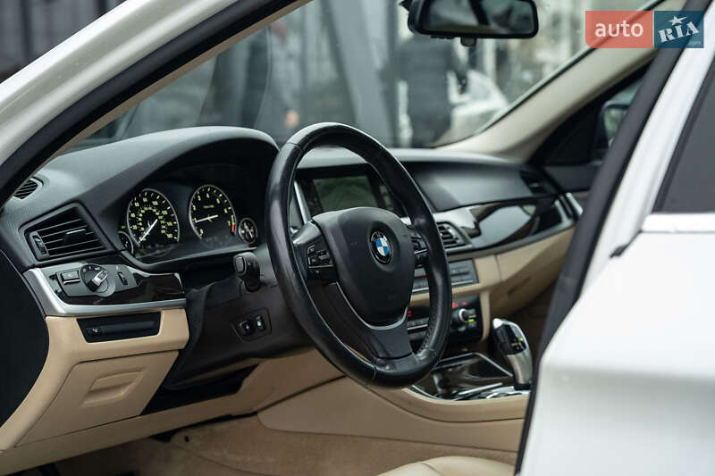Седан BMW 5 Series 2014 в Черновцах