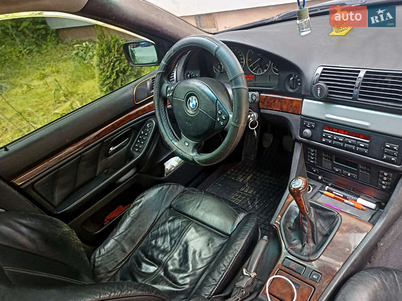 Седан BMW 5 Series 1999 в Черновцах