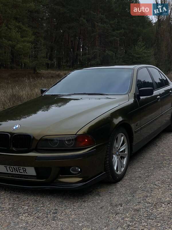 Седан BMW 5 Series 2002 в Ахтырке