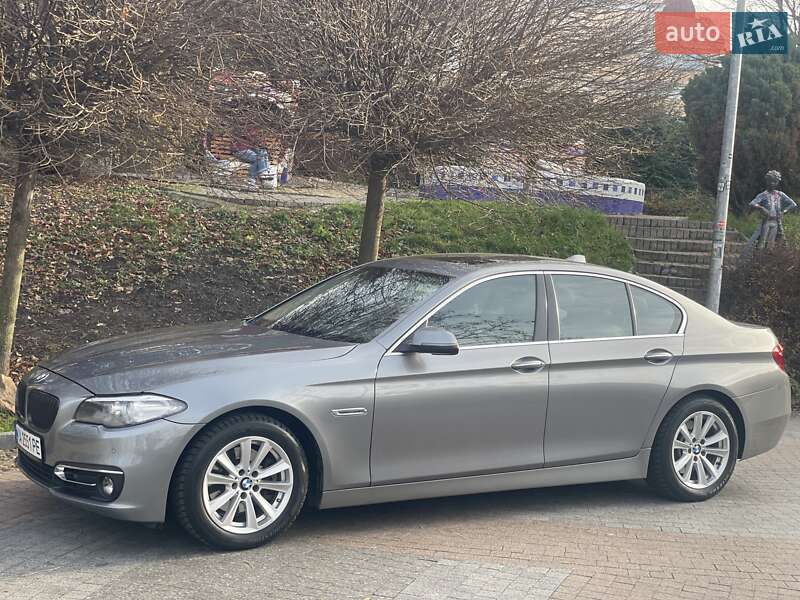 Седан BMW 5 Series 2015 в Києві