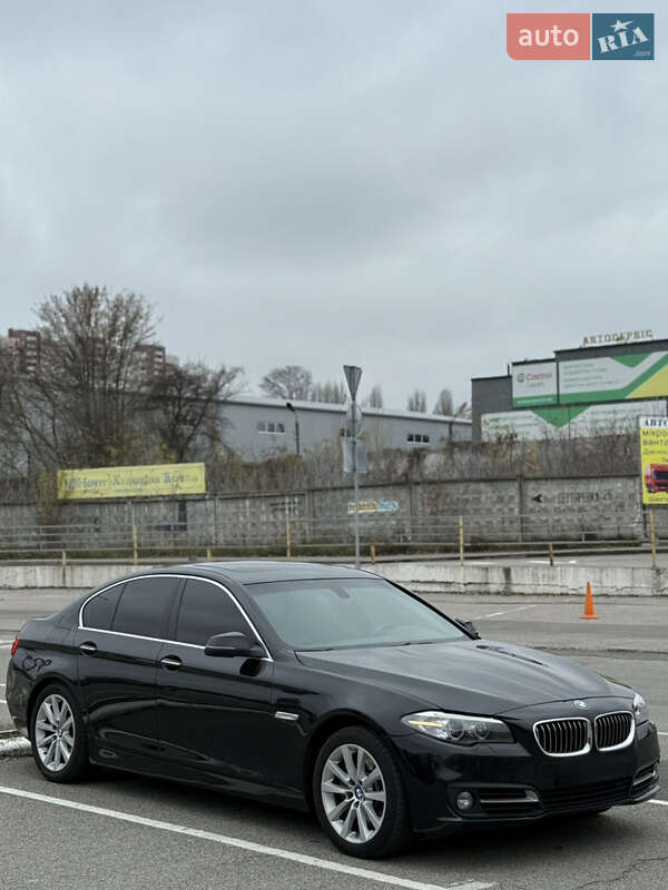 Седан BMW 5 Series 2015 в Киеве