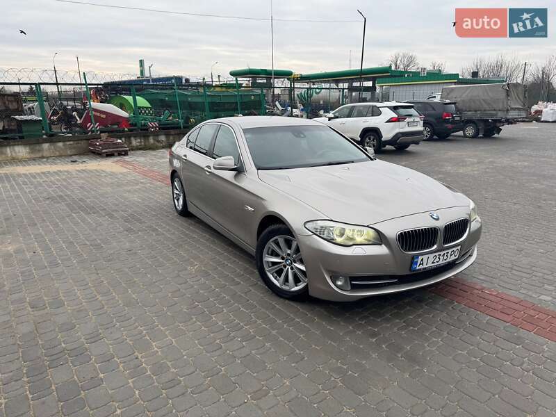 Седан BMW 5 Series 2011 в Житомире