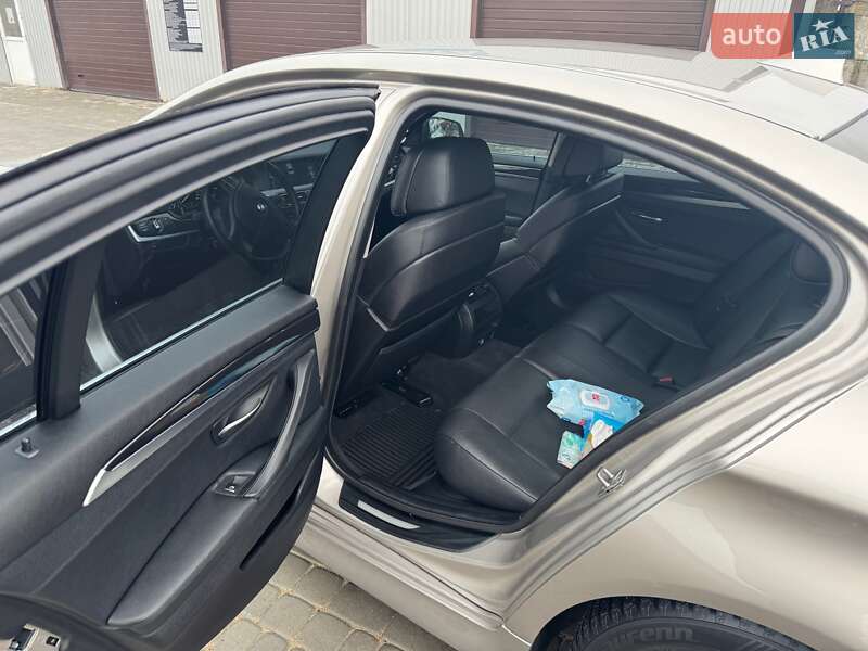 Седан BMW 5 Series 2011 в Житомире
