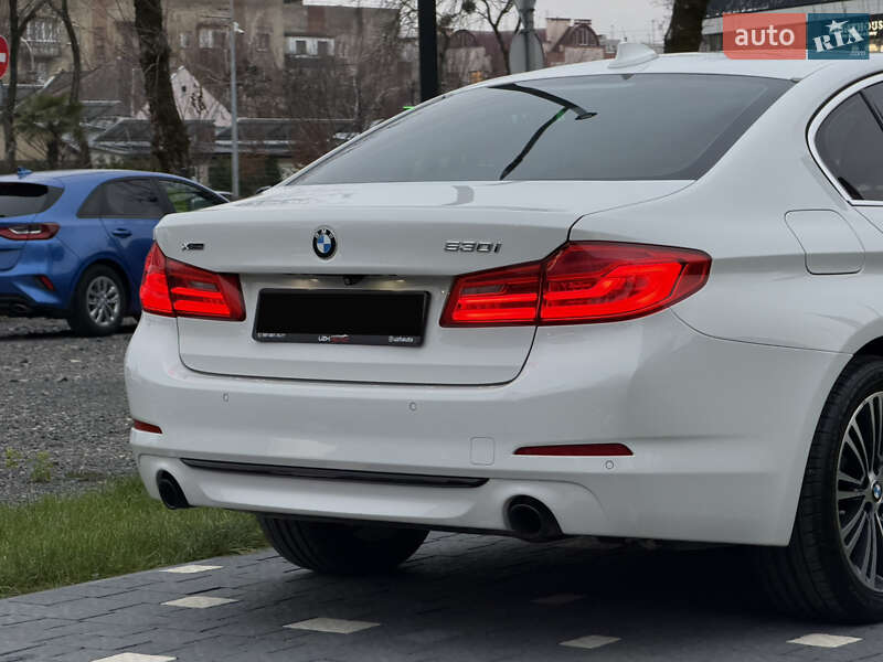 Седан BMW 5 Series 2017 в Ужгороді
