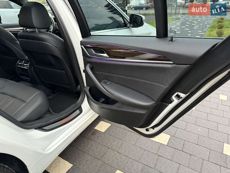 Седан BMW 5 Series 2017 в Ужгороді