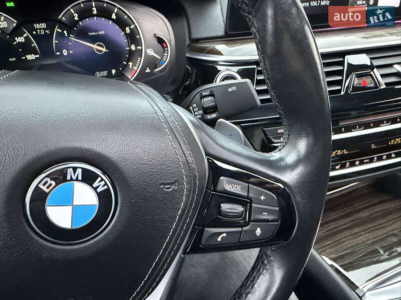 Седан BMW 5 Series 2017 в Ужгороді
