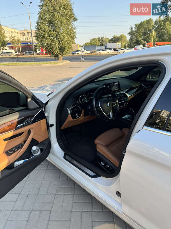 Седан BMW 5 Series 2017 в Днепре