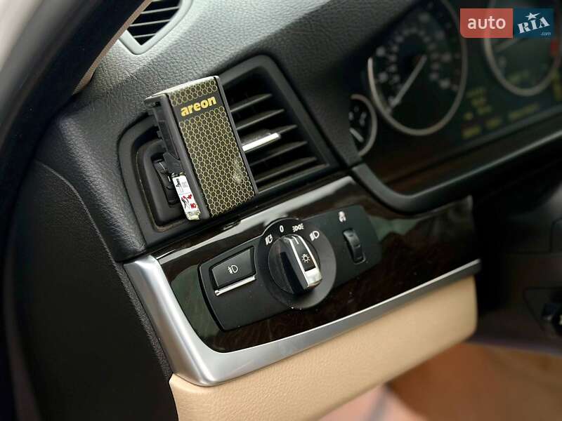 Седан BMW 5 Series 2012 в Одессе