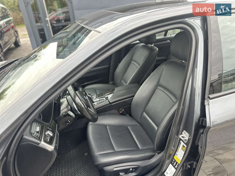 Седан BMW 5 Series 2015 в Ровно