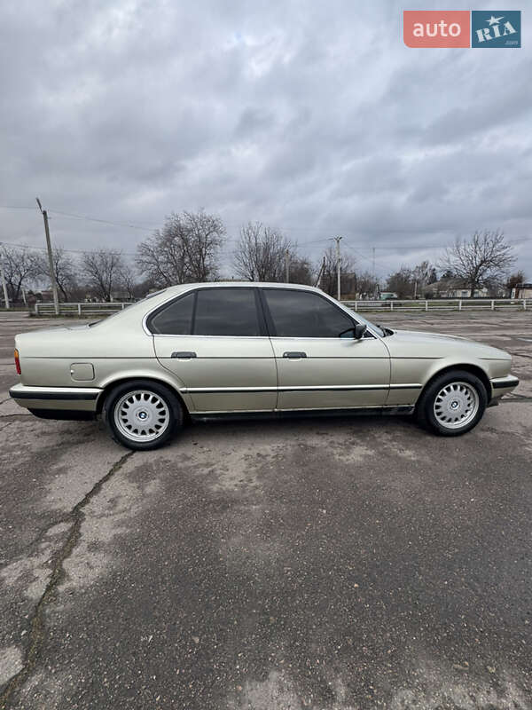 Седан BMW 5 Series 1988 в Попельне фото 4 Седан BMW 5 Series 1988 в Попельне