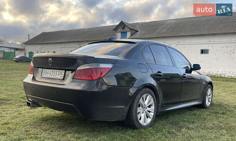 Седан BMW 5 Series 2005 в Бершади