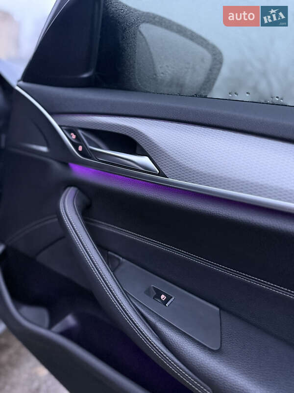Седан BMW 5 Series 2018 в Києві