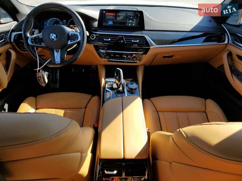 Седан BMW 5 Series 2019 в Львове