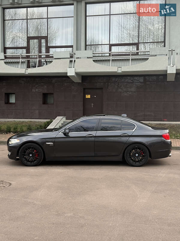 Седан BMW 5 Series 2012 в Сумах