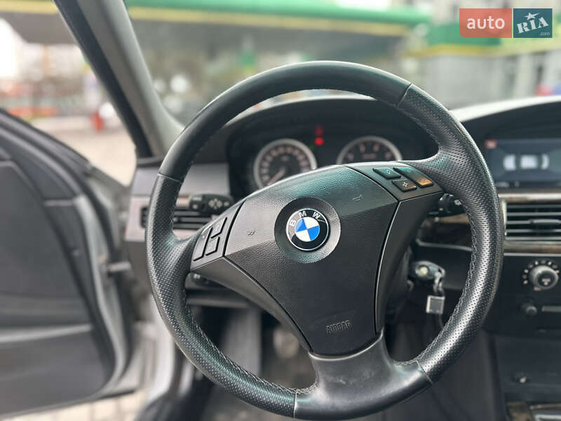 Седан BMW 5 Series 2004 в Львове