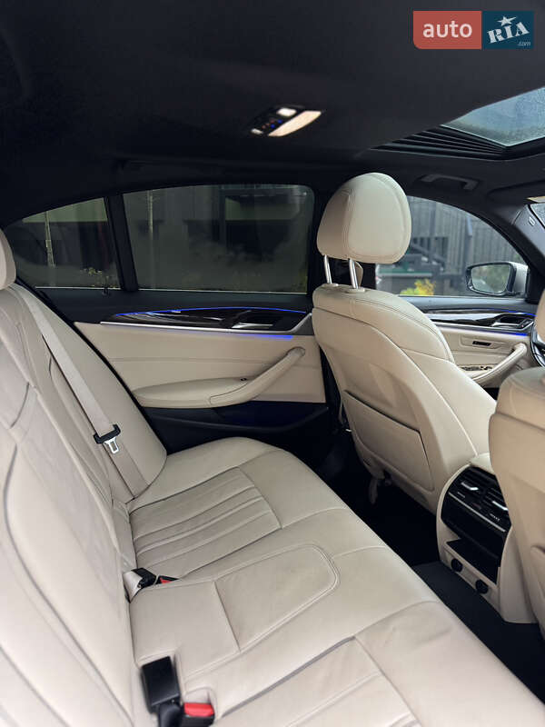 Седан BMW 5 Series 2017 в Киеве