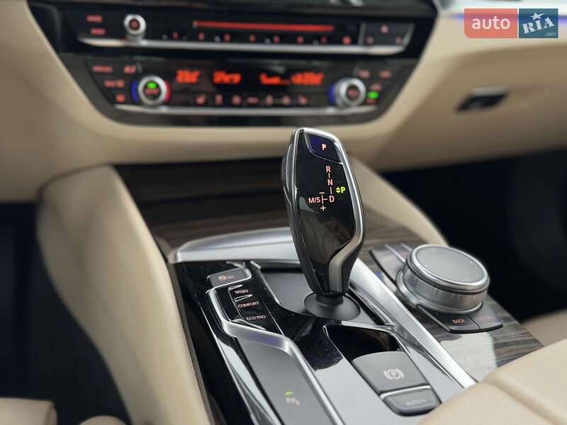 Седан BMW 5 Series 2017 в Киеве