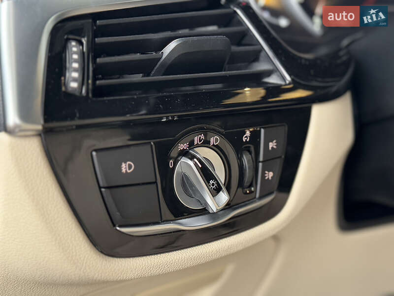 Седан BMW 5 Series 2017 в Киеве