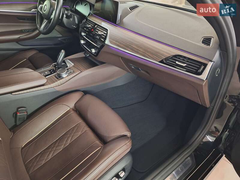 Седан BMW 5 Series 2017 в Николаеве