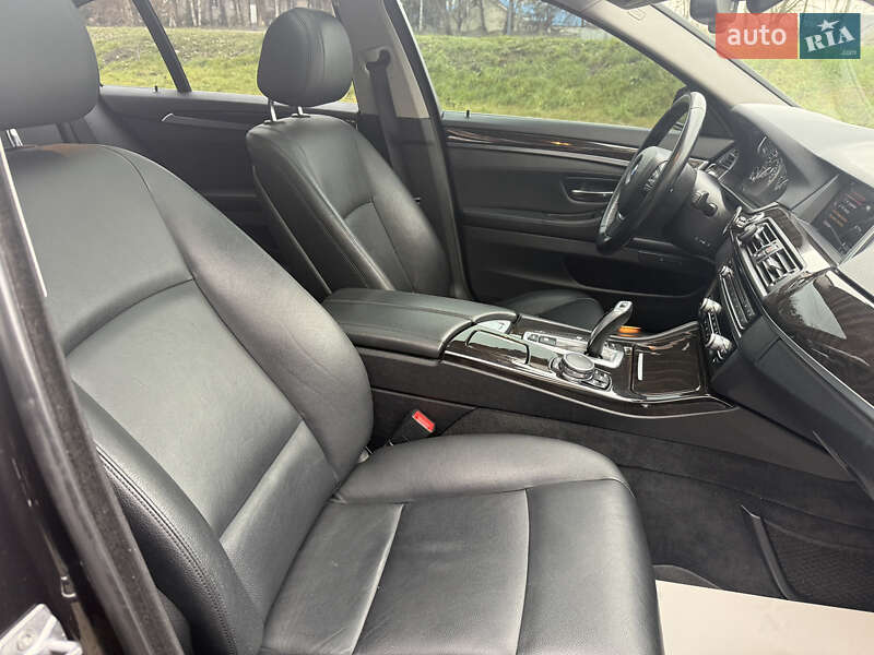 Седан BMW 5 Series 2015 в Житомирі