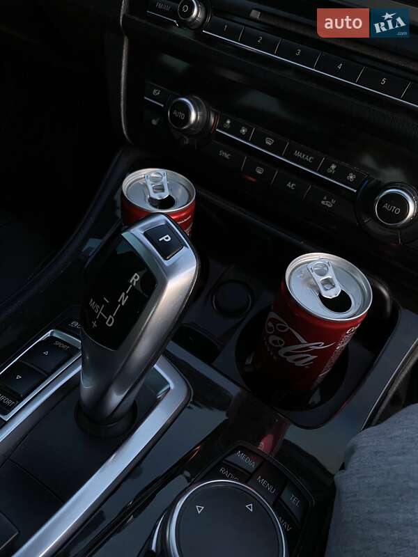 Седан BMW 5 Series 2015 в Ирпене