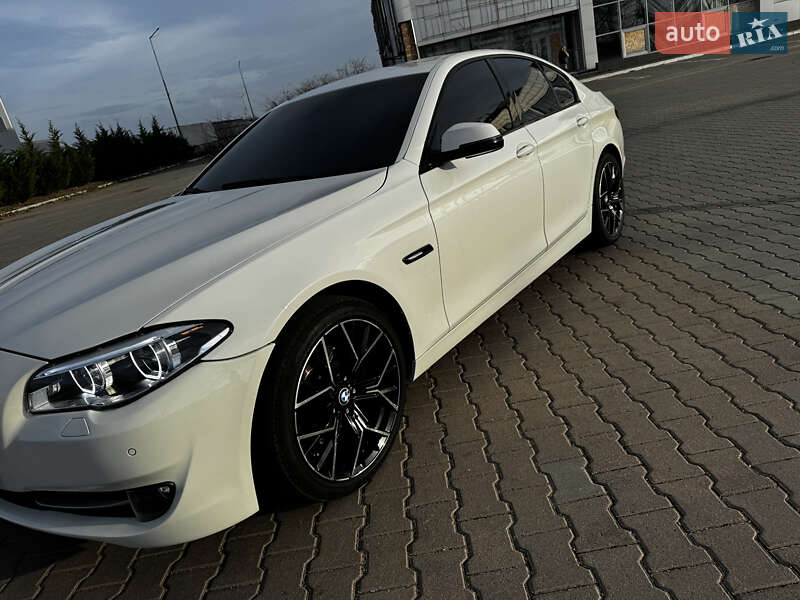 BMW 5 Series 2012 BMW 5 Series 2012