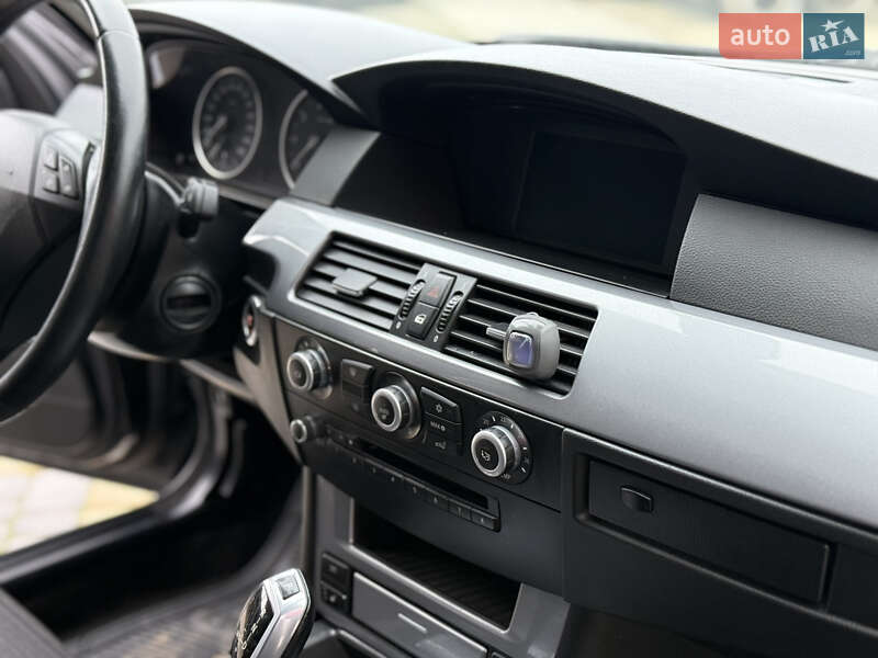 Седан BMW 5 Series 2009 в Тернополі