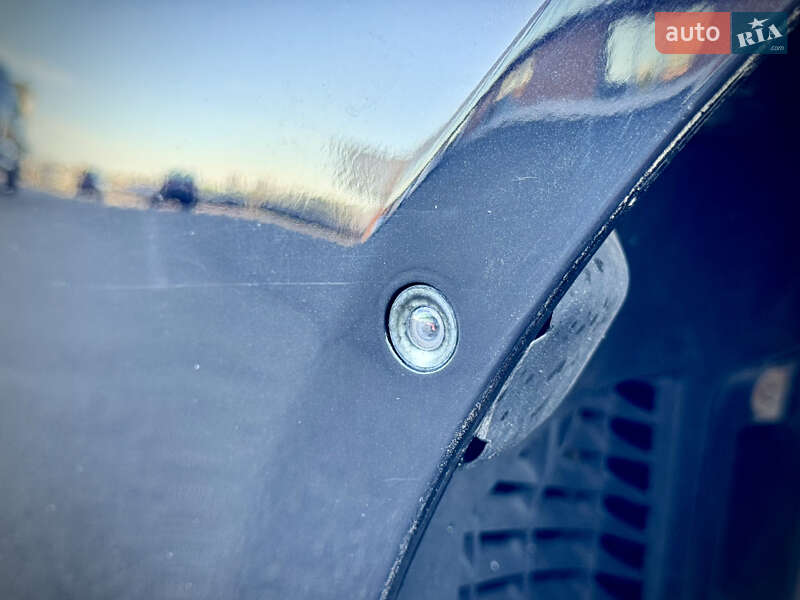 Седан BMW 5 Series 2015 в Киеве