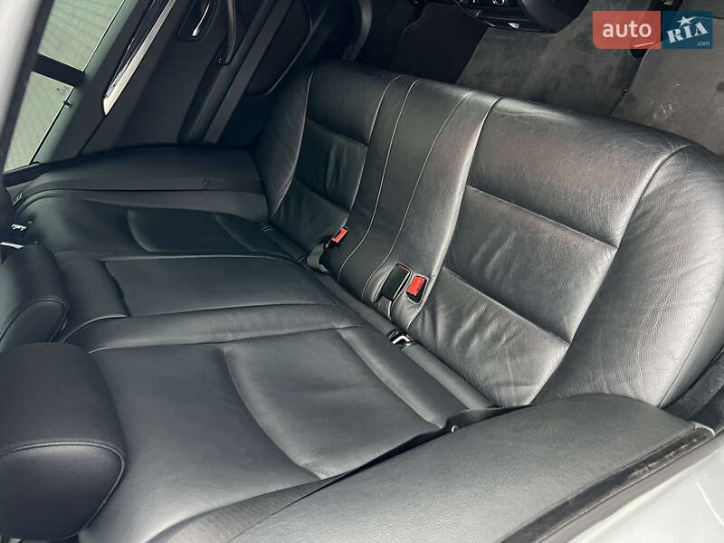 Седан BMW 5 Series 2011 в Шацке фото 14 Седан BMW 5 Series 2011 в Шацке