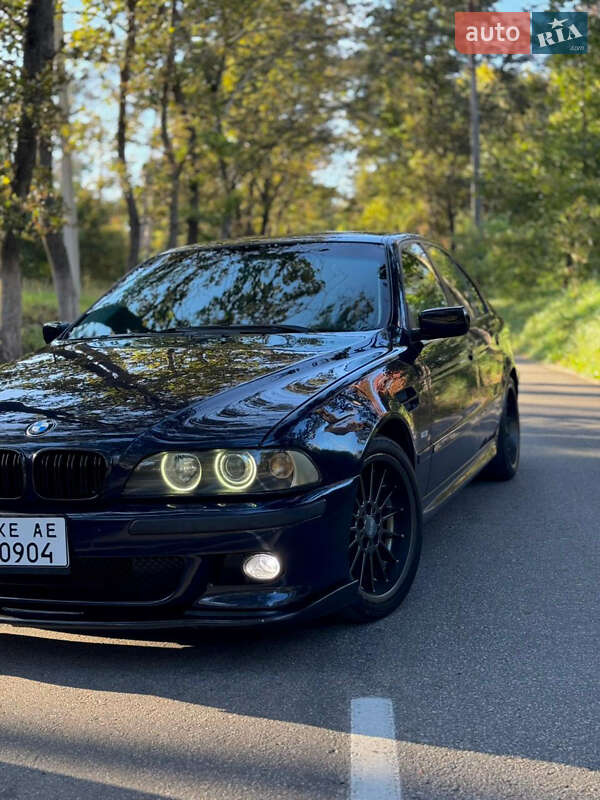 Седан BMW 5 Series 1998 в Харькове