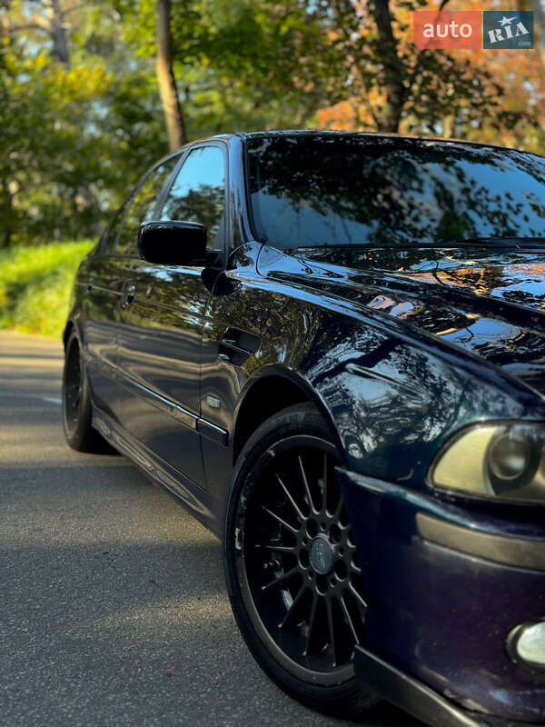 Седан BMW 5 Series 1998 в Харькове