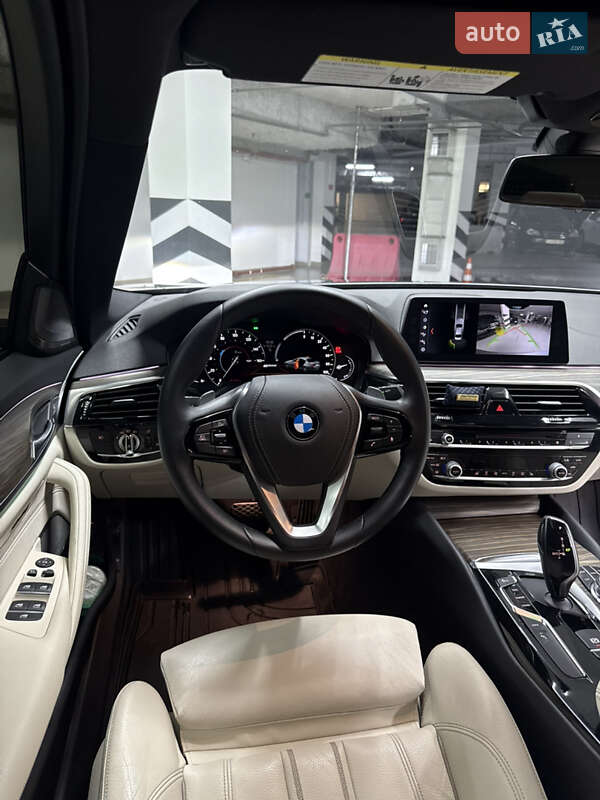 Седан BMW 5 Series 2017 в Киеве