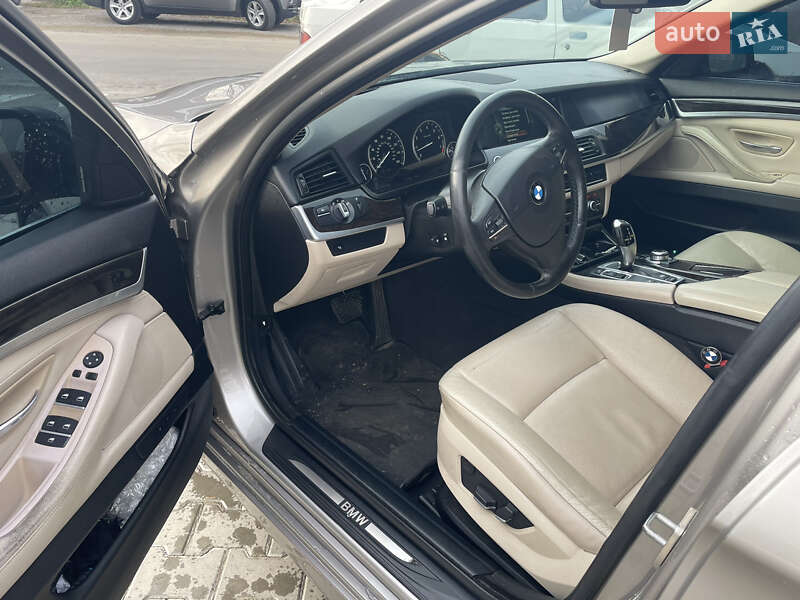 Седан BMW 5 Series 2013 в Черновцах