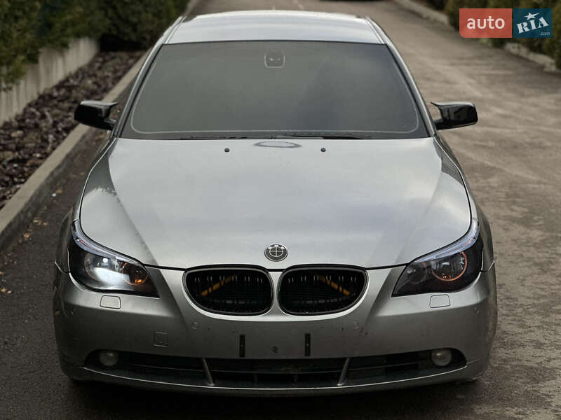 Седан BMW 5 Series 2003 в Ровно